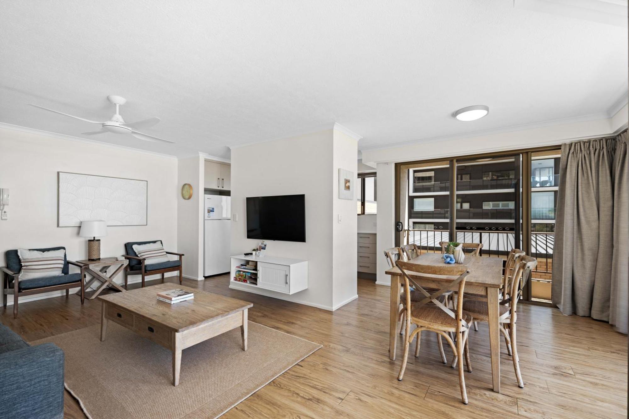 Surfside Court - Hosted By Burleigh Letting Apartamento Gold Coast Exterior foto